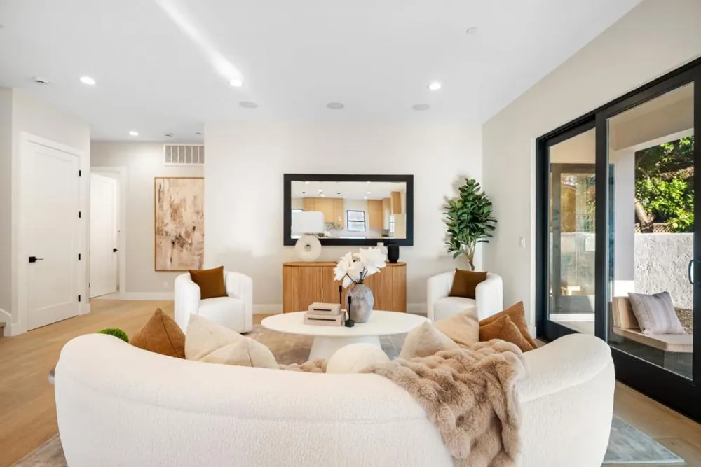 10476 S Stelling Road Cupertino, CA 95014
