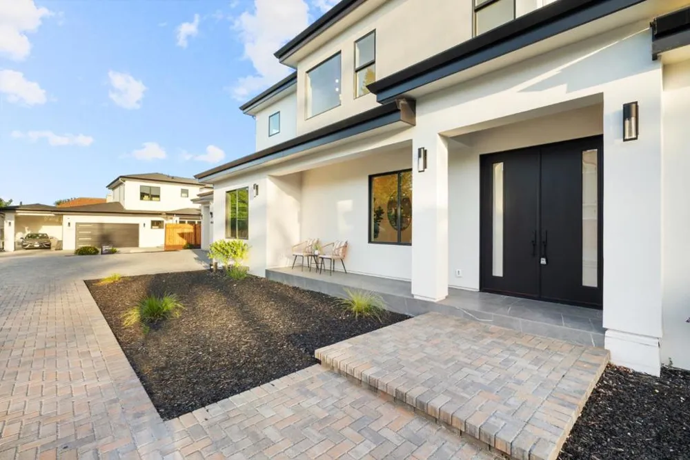 10476 S Stelling Road Cupertino, CA 95014