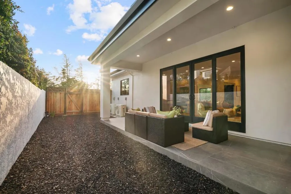 10476 S Stelling Road Cupertino, CA 95014