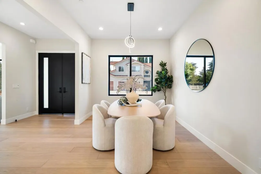 10476 S Stelling Road Cupertino, CA 95014