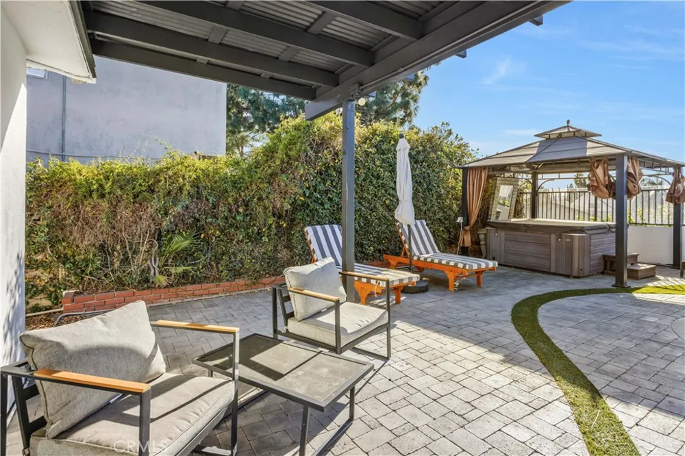 25266 Pafifica Mission Viejo, CA 92691