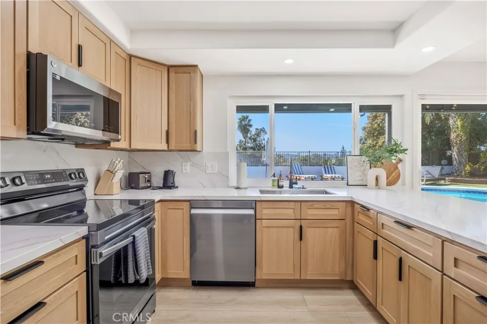 25266 Pafifica Mission Viejo, CA 92691