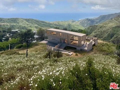 62 Tuna Canyon Road