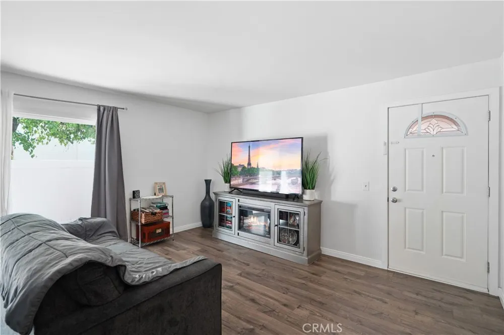 10331 Lindley #150 Porter Ranch, CA 91326