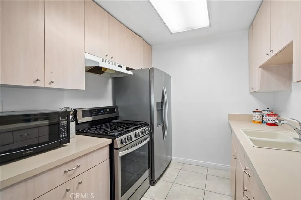 10331 Lindley #150 Porter Ranch, CA 91326