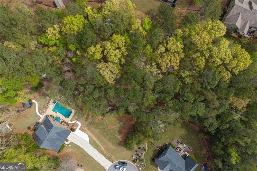 18 Pinoak TRL SE Cartersville, GA 30121