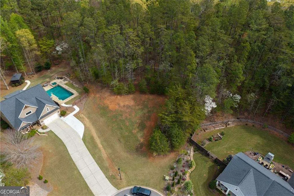 18 Pinoak TRL SE Cartersville, GA 30121