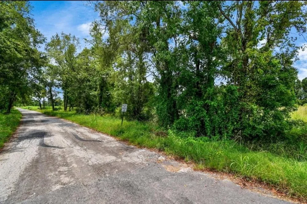Highway 105 Hardin, TX 77575
