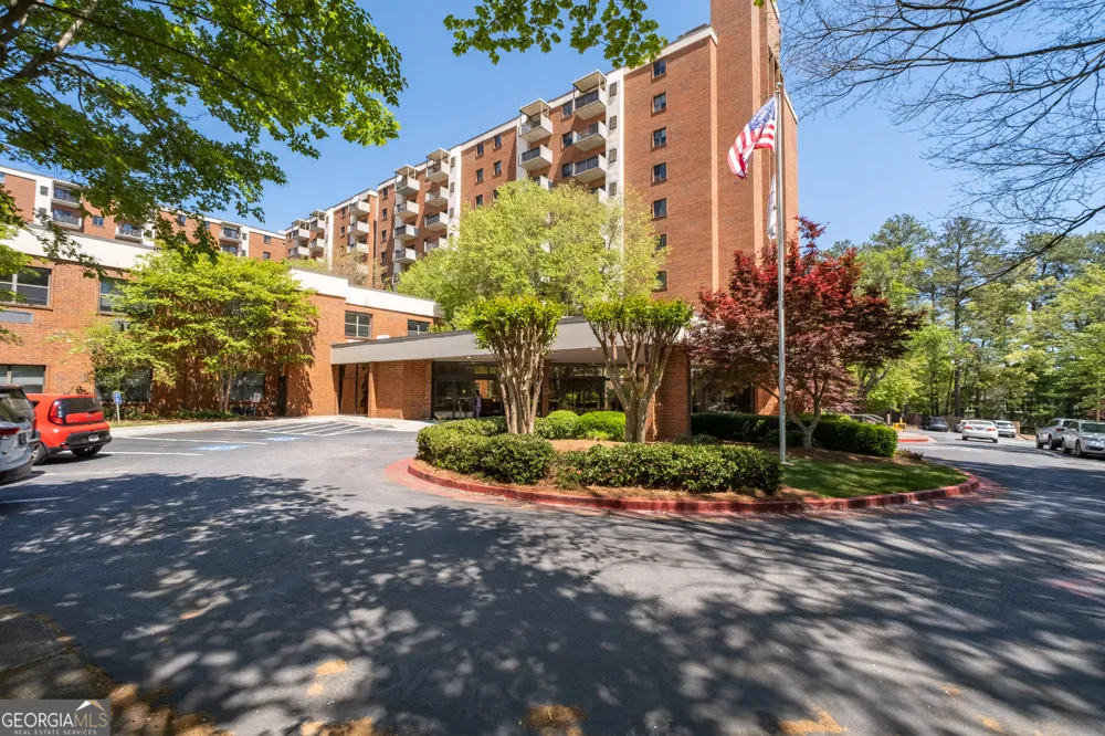 300 Johnson Ferry RD Sandy Springs, GA 30328