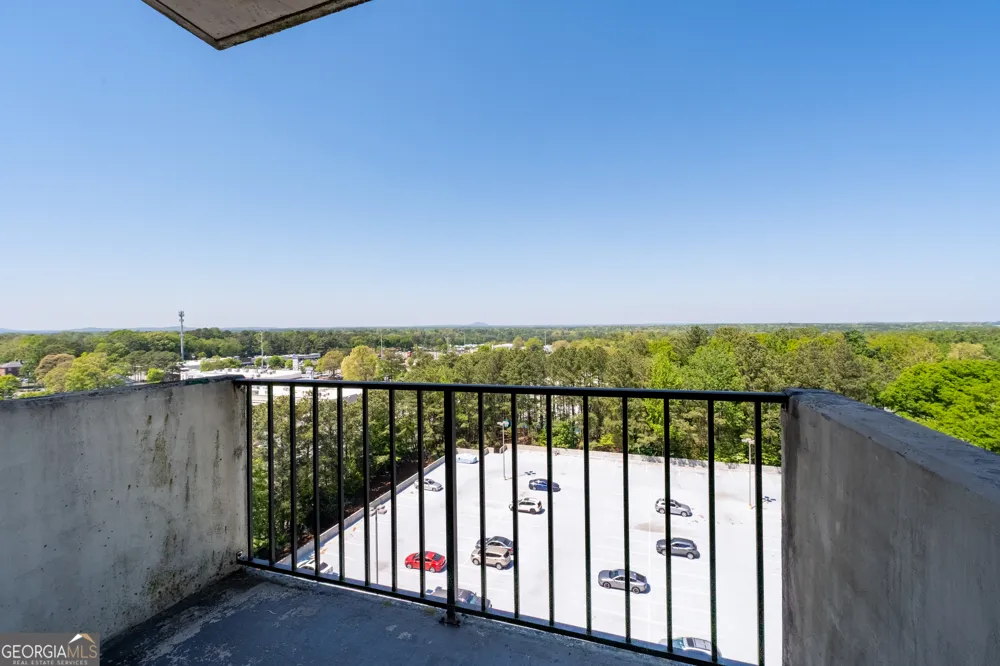 300 Johnson Ferry RD Sandy Springs, GA 30328
