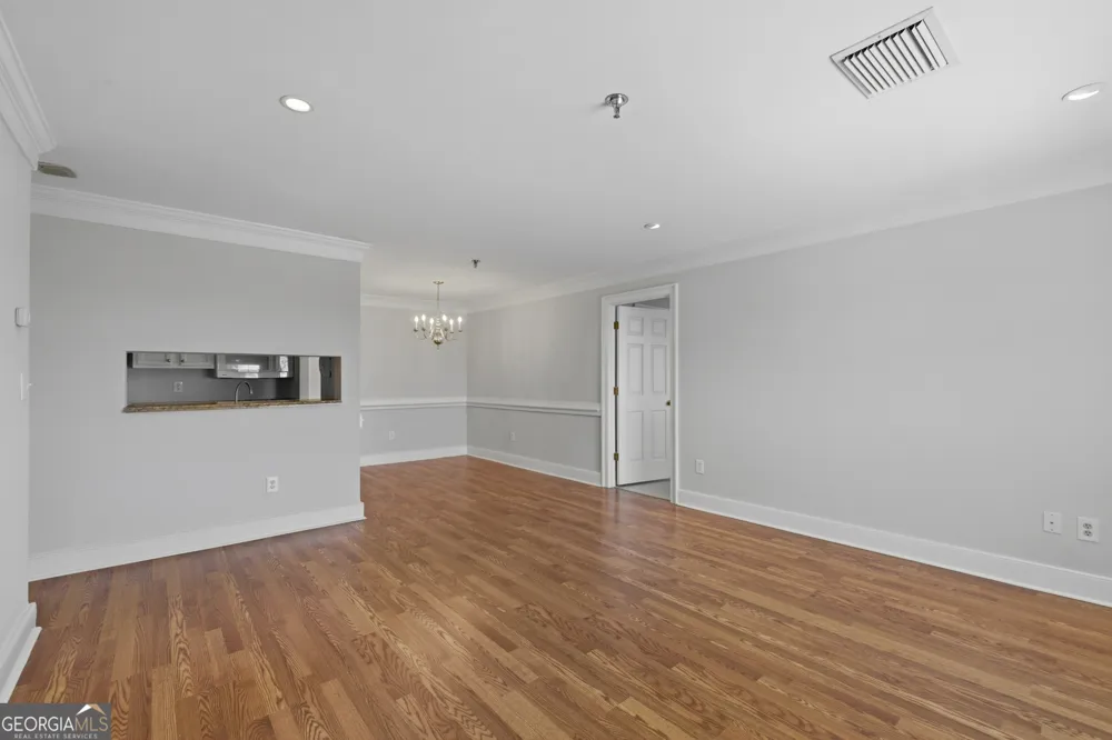 300 Johnson Ferry RD Sandy Springs, GA 30328