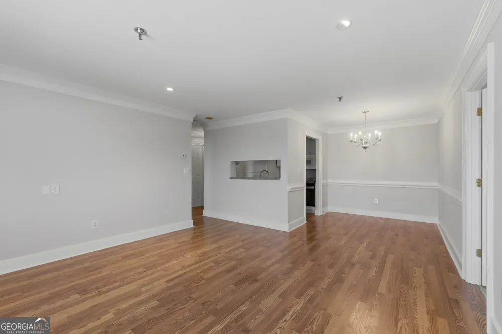 300 Johnson Ferry RD Sandy Springs, GA 30328