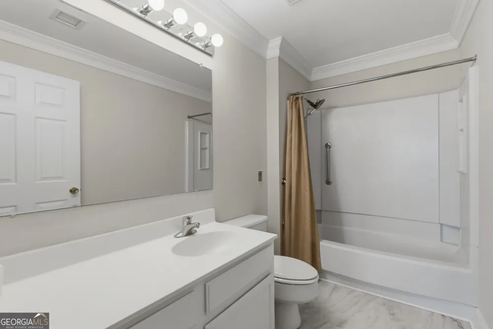 300 Johnson Ferry RD Sandy Springs, GA 30328