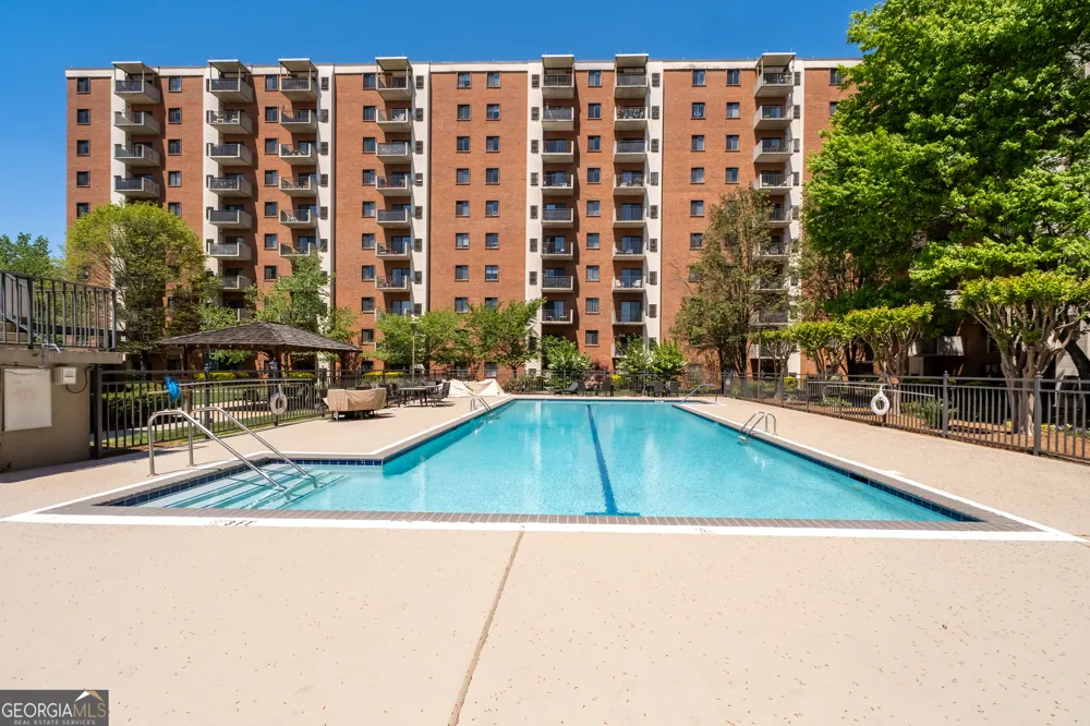 300 Johnson Ferry RD Sandy Springs, GA 30328