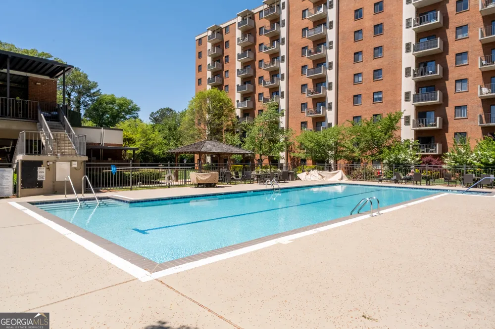 300 Johnson Ferry RD Sandy Springs, GA 30328