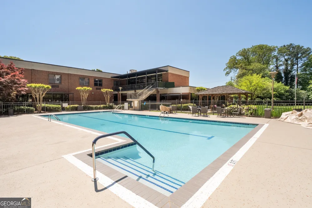 300 Johnson Ferry RD Sandy Springs, GA 30328