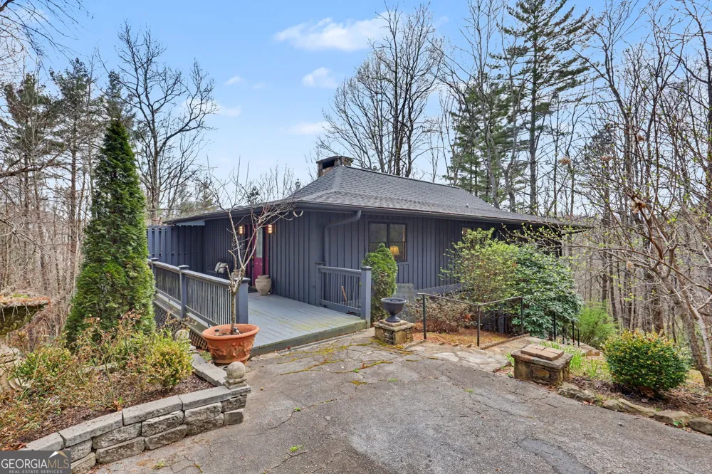 594 Sky High DR Sky Valley, GA 30537