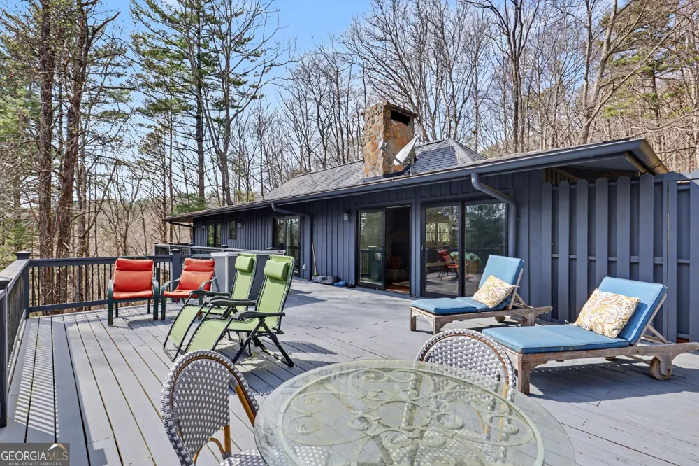 594 Sky High DR Sky Valley, GA 30537