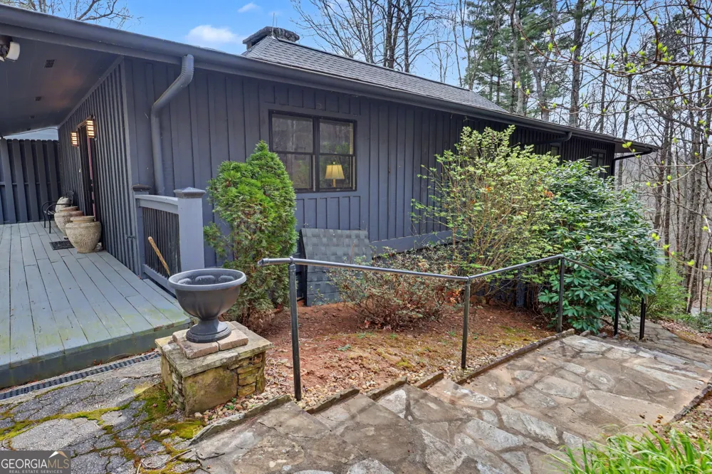 594 Sky High DR Sky Valley, GA 30537