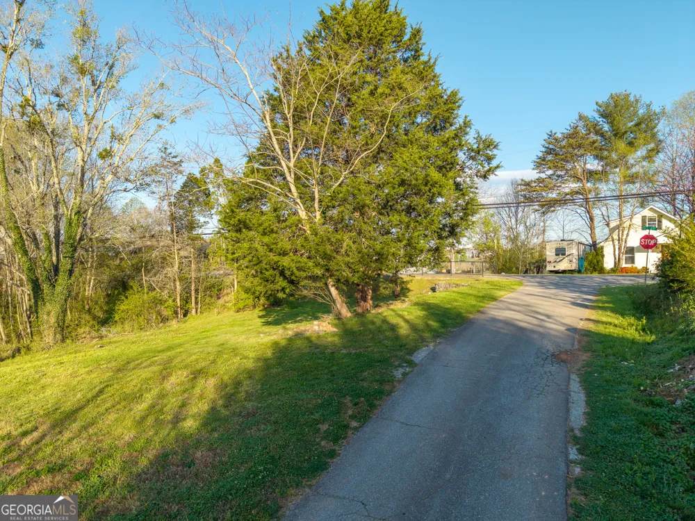 291 E Second ST Blue Ridge, GA 30513