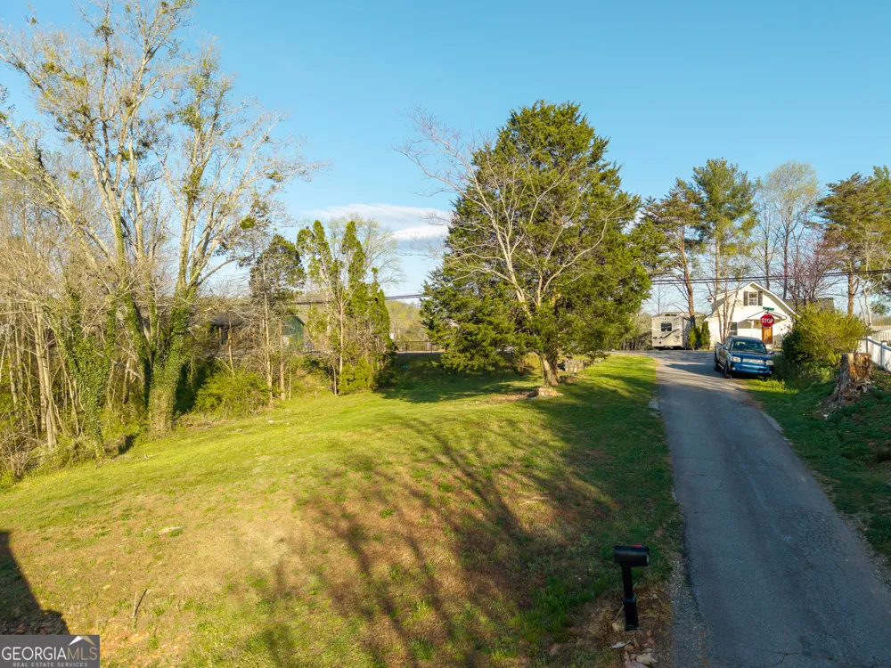 291 E Second ST Blue Ridge, GA 30513