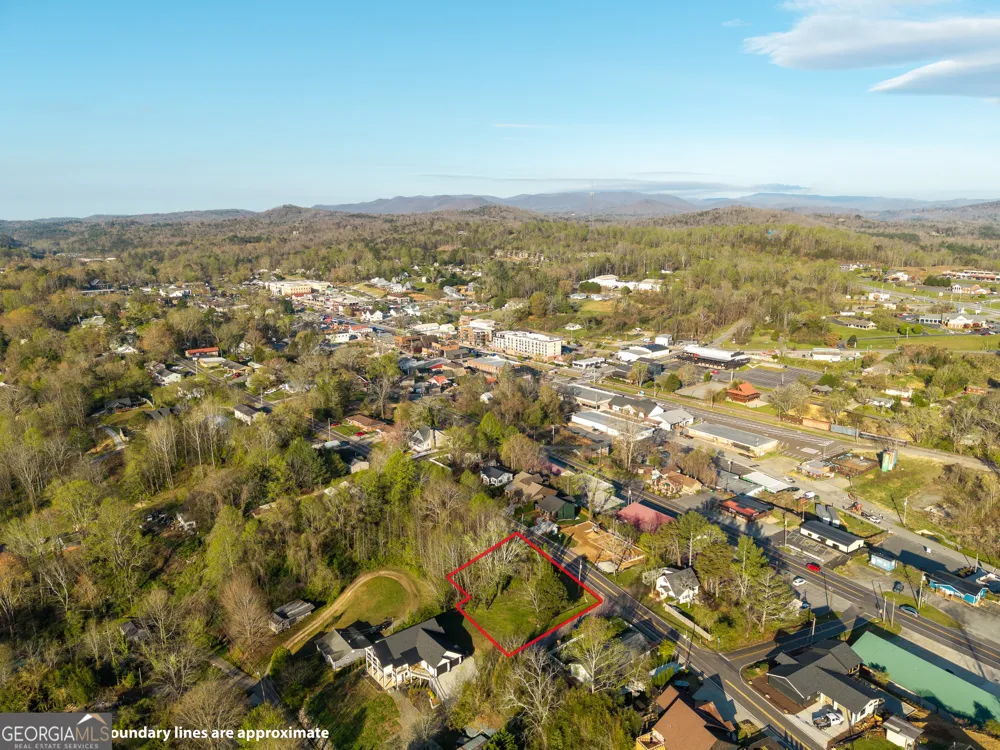 291 E Second ST Blue Ridge, GA 30513