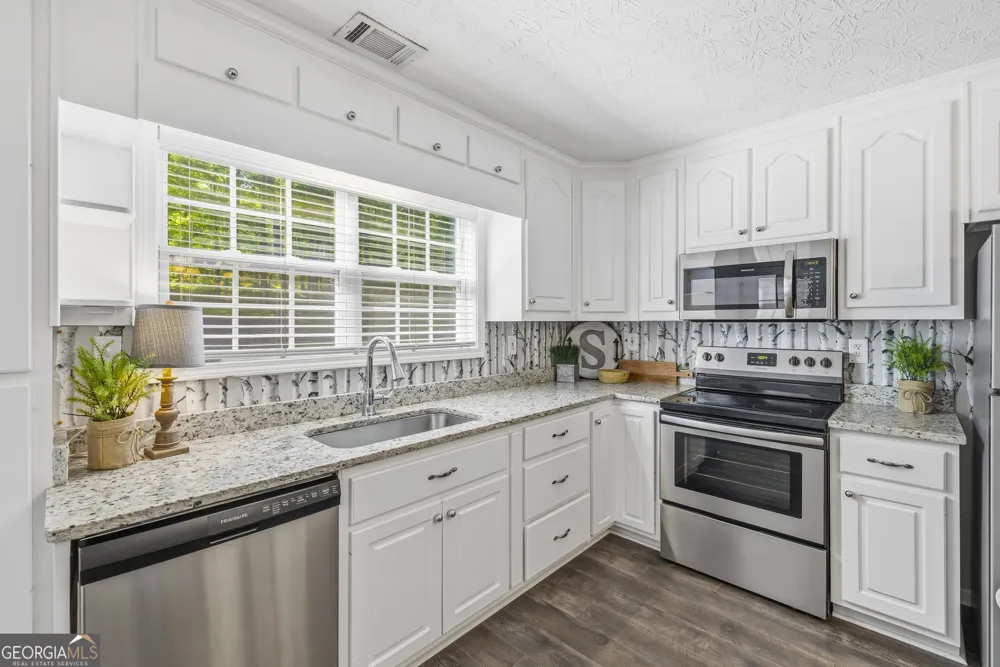 503 Old Phoenix RD Eatonton, GA 31024
