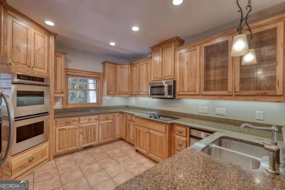 1949 Big Pine DR Hiawassee, GA 30546