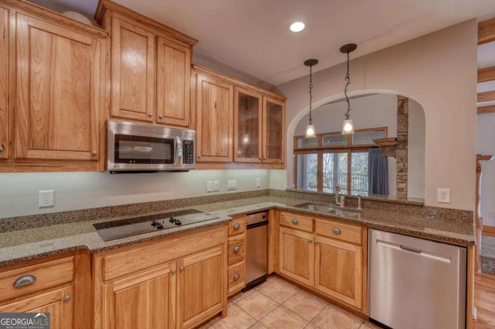 1949 Big Pine DR Hiawassee, GA 30546