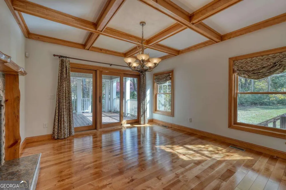 1949 Big Pine DR Hiawassee, GA 30546