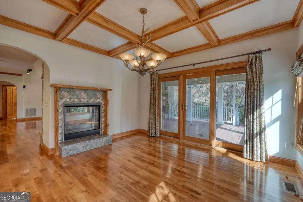 1949 Big Pine DR Hiawassee, GA 30546