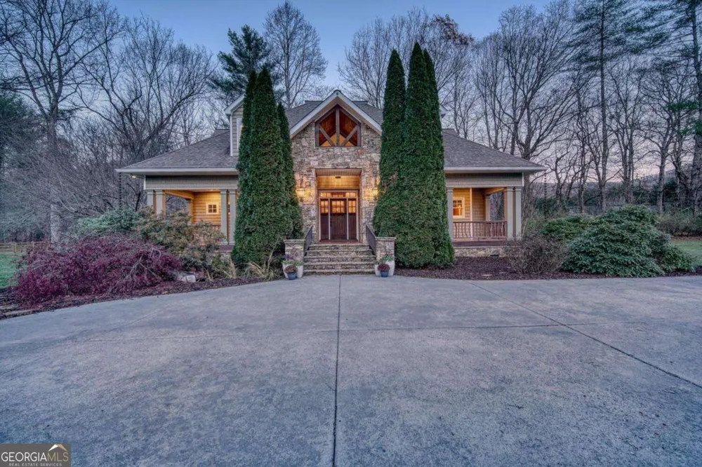 1949 Big Pine DR Hiawassee, GA 30546