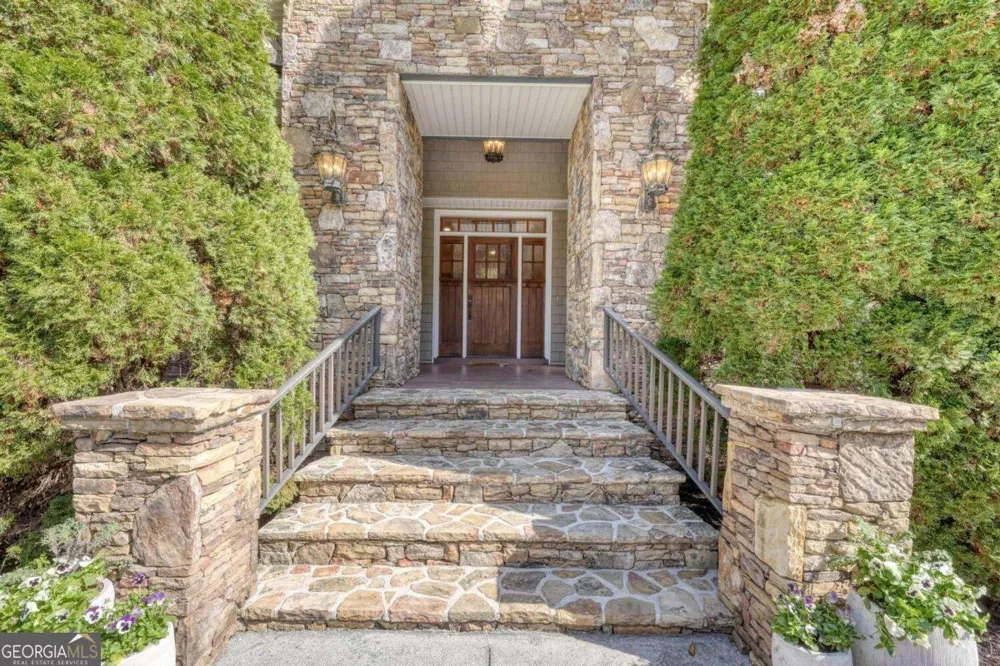 1949 Big Pine DR Hiawassee, GA 30546