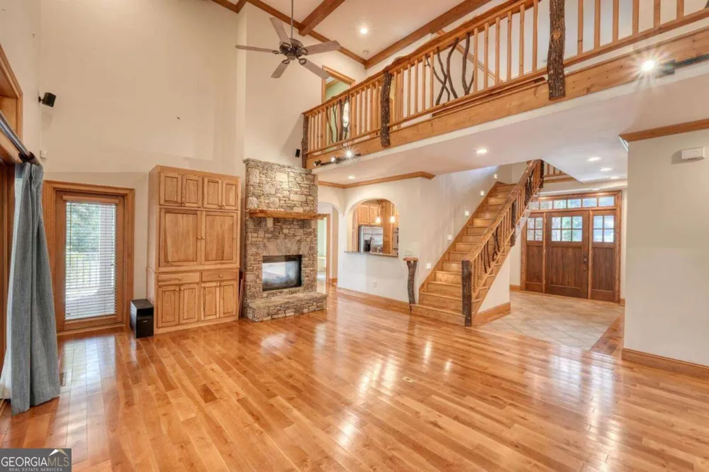 1949 Big Pine DR Hiawassee, GA 30546
