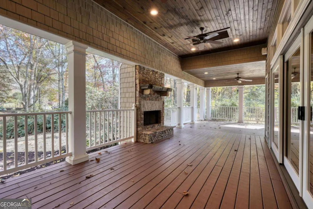 1949 Big Pine DR Hiawassee, GA 30546