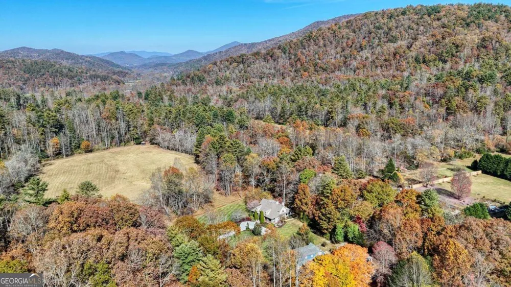 1949 Big Pine DR Hiawassee, GA 30546