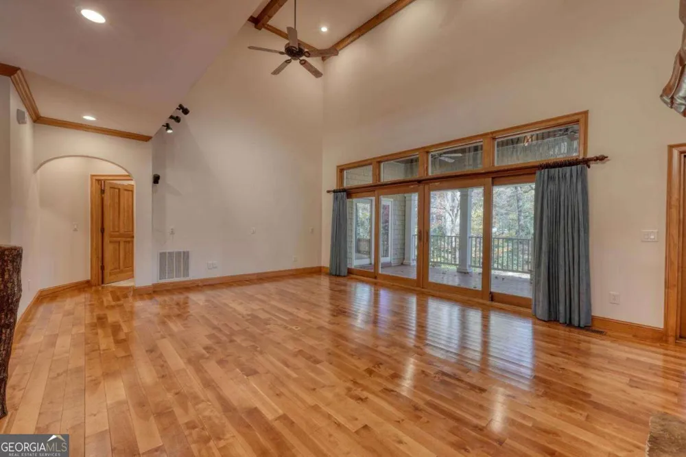 1949 Big Pine DR Hiawassee, GA 30546