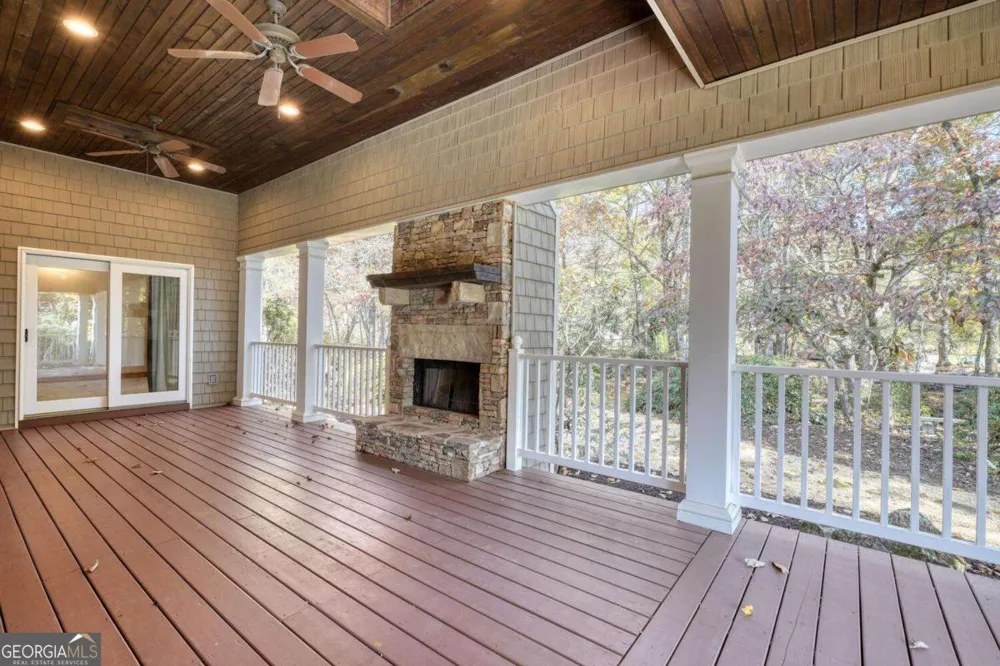 1949 Big Pine DR Hiawassee, GA 30546