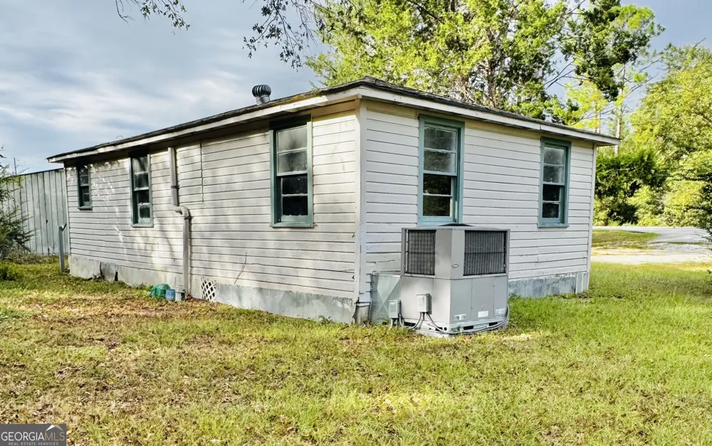 363 W Brazell ST Reidsville, GA 30453