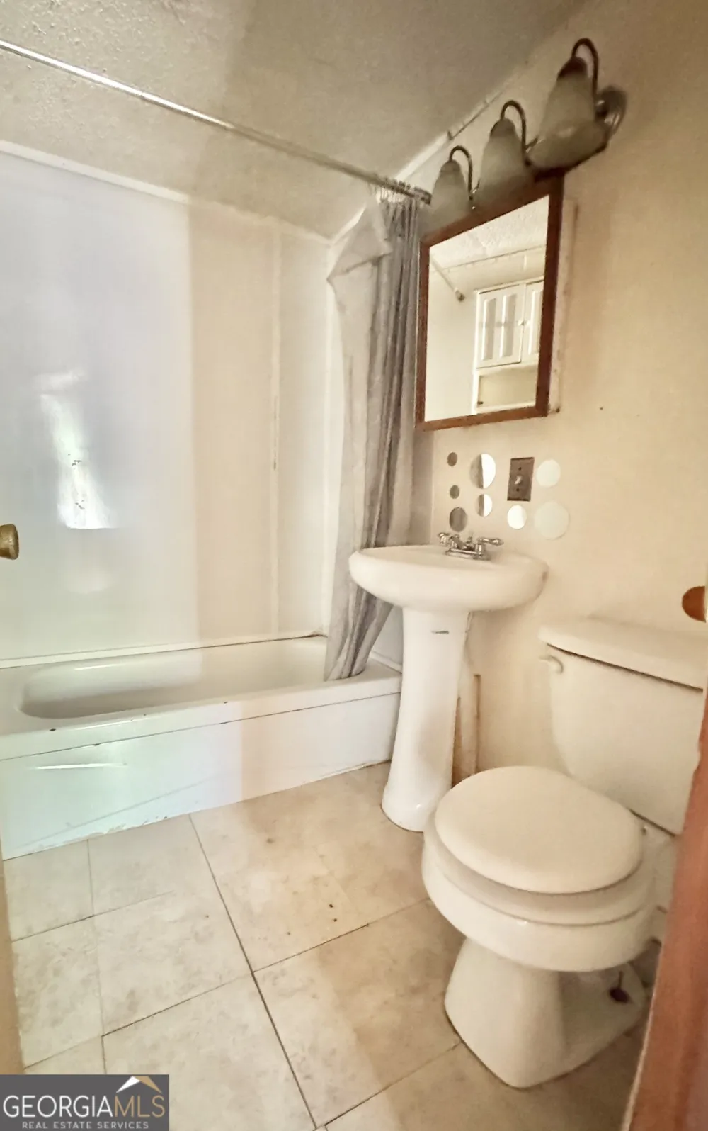 363 W Brazell ST Reidsville, GA 30453