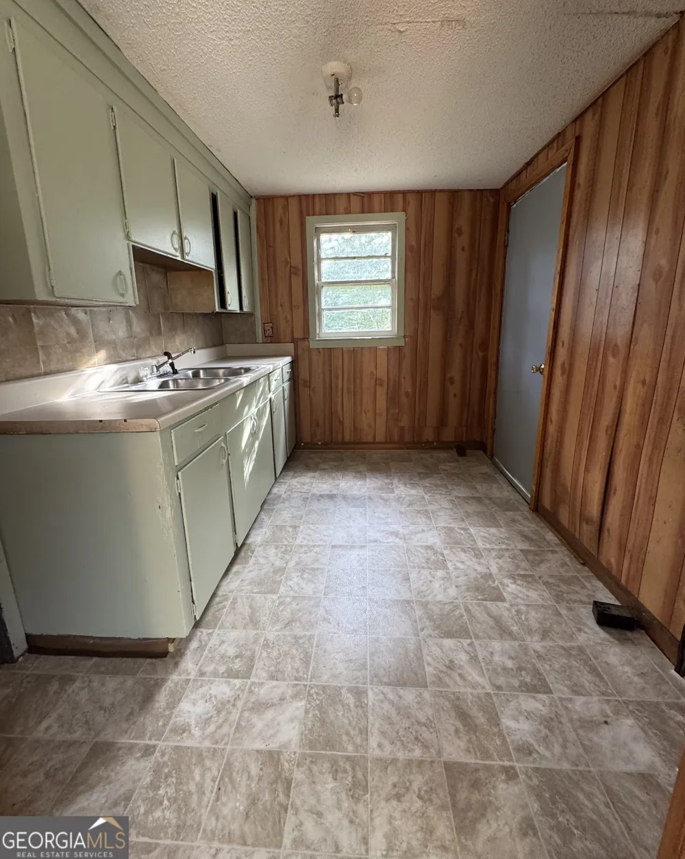 363 W Brazell ST Reidsville, GA 30453