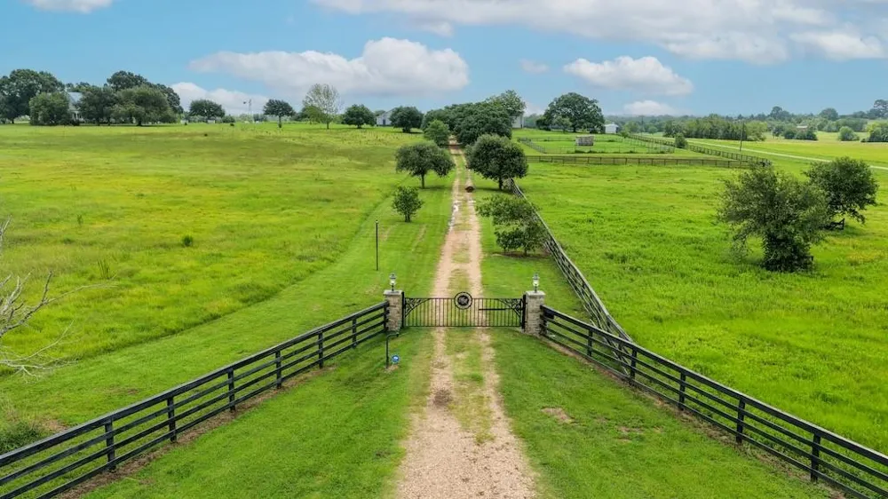 7872 Fm 1371 Road Bellville, TX 77418