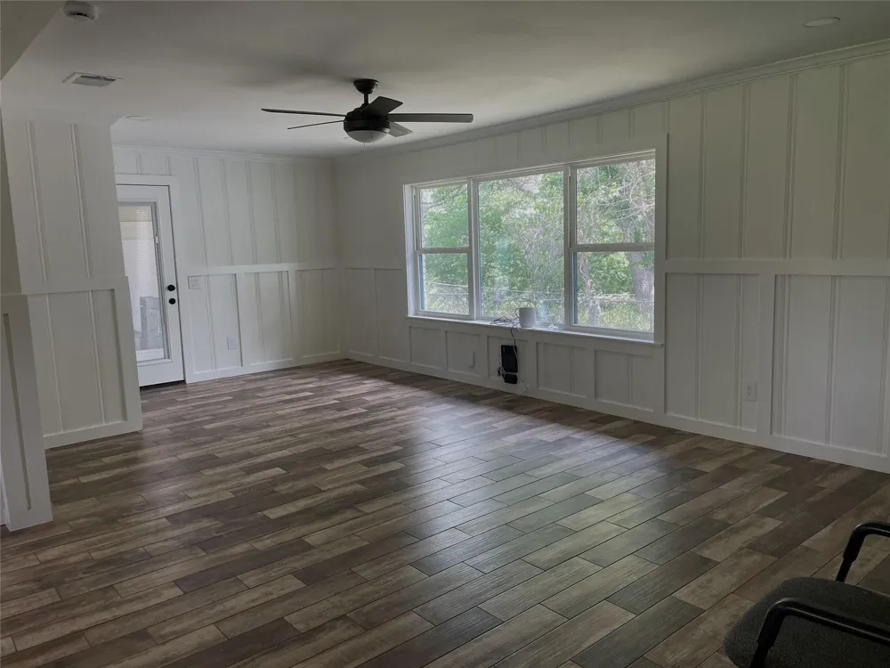 2856 State Highway 36 N Highway Caldwell, TX 77836