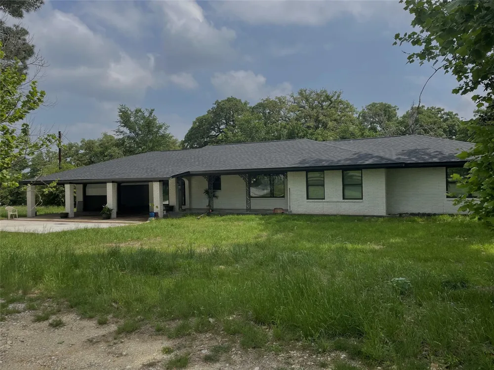 2856 State Highway 36 N Highway Caldwell, TX 77836