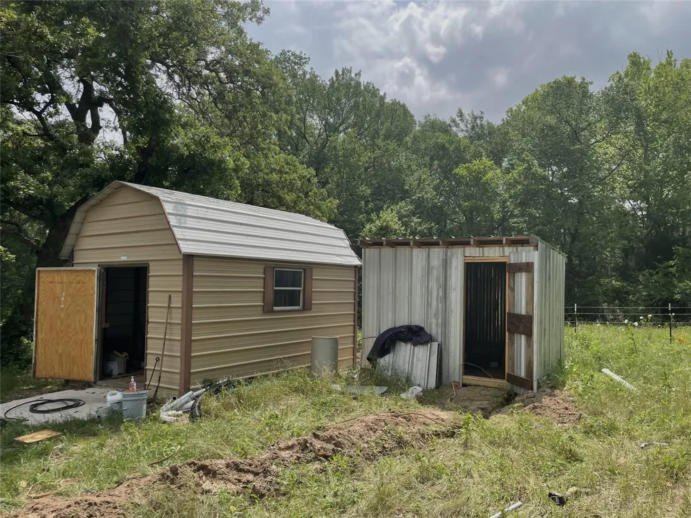 2856 State Highway 36 N Highway Caldwell, TX 77836