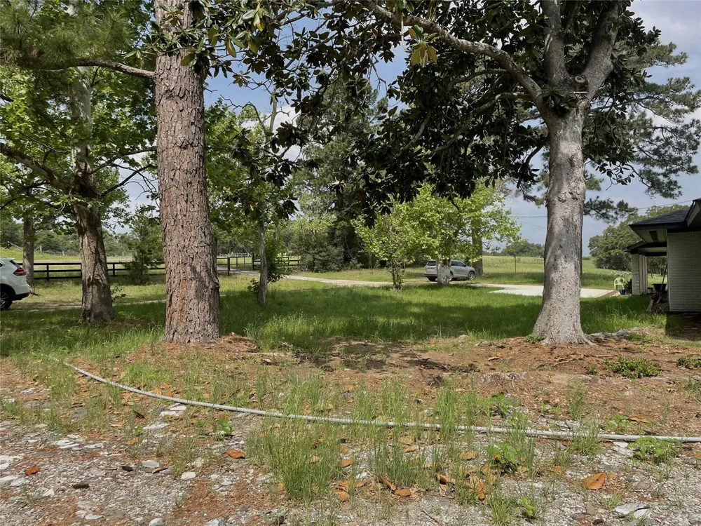 2856 State Highway 36 N Highway Caldwell, TX 77836