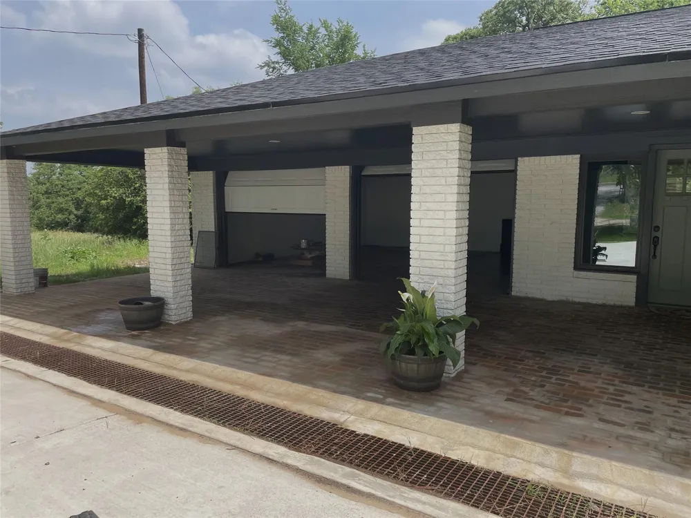 2856 State Highway 36 N Highway Caldwell, TX 77836