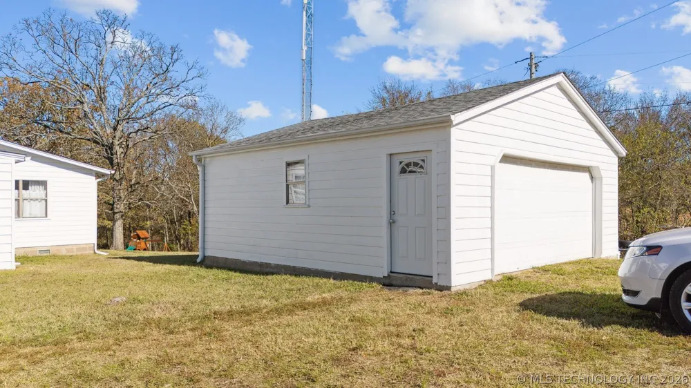 16881 S 4220 ROAD Claremore, OK 74017