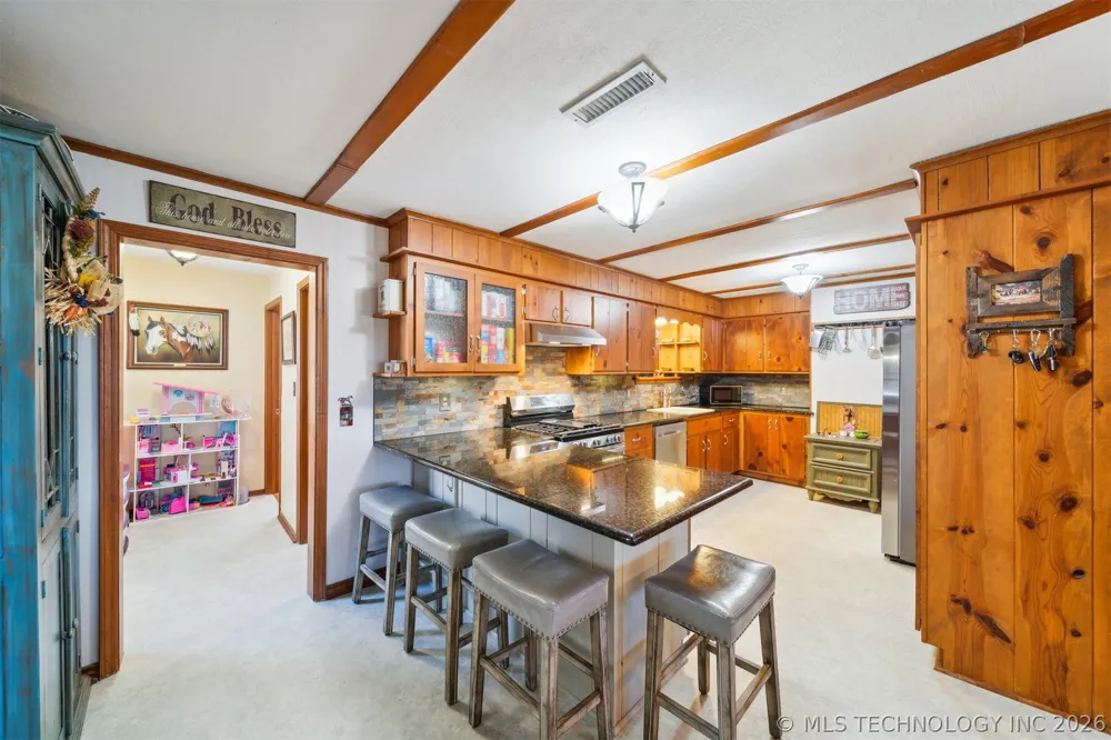 16881 S 4220 ROAD Claremore, OK 74017