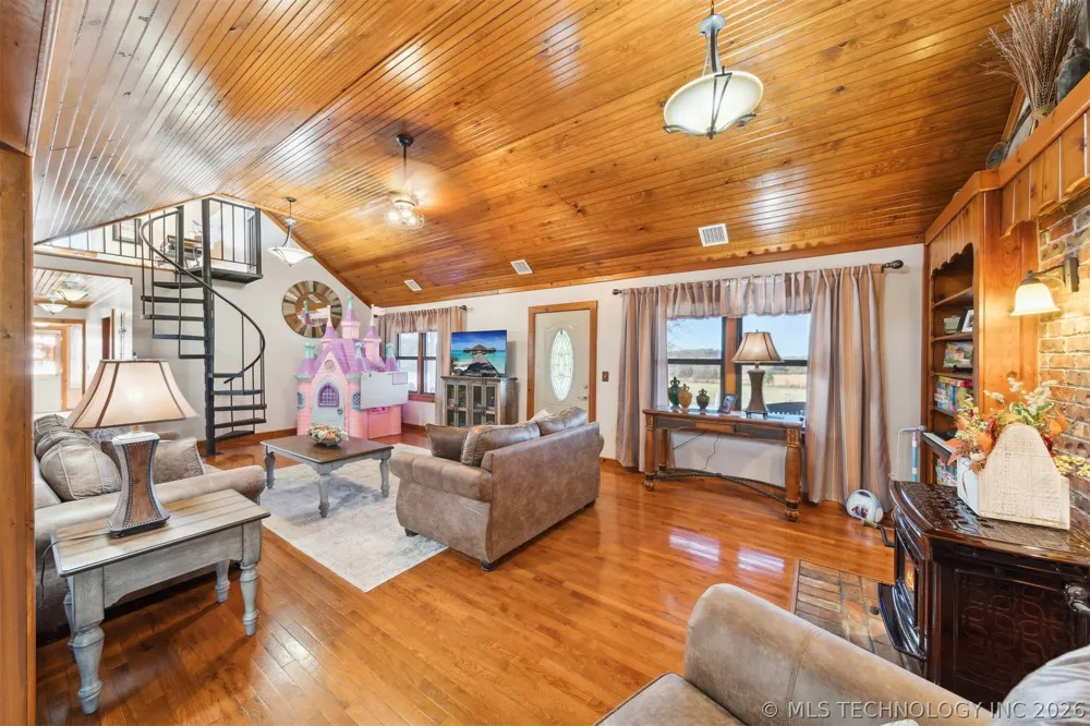16881 S 4220 ROAD Claremore, OK 74017